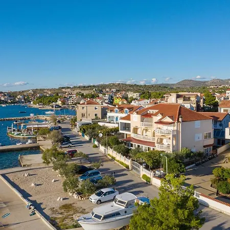 Apartment 4194d Brodarica (Sibenik-Knin)